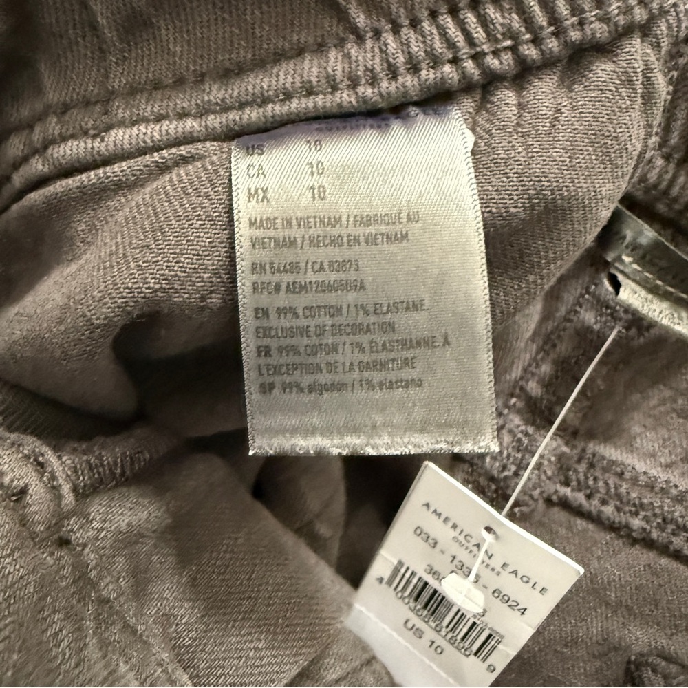 American Eagle Tomgirl Shorts NWT - Picture 4 of 4